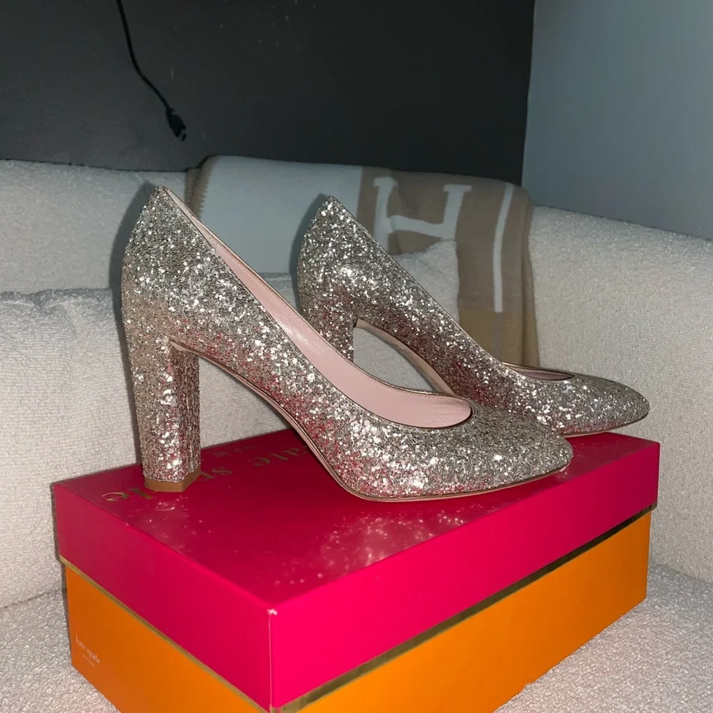 Kate‎ Spade Silver Glitter Sparkly Round Toe Chunky Heel Pump